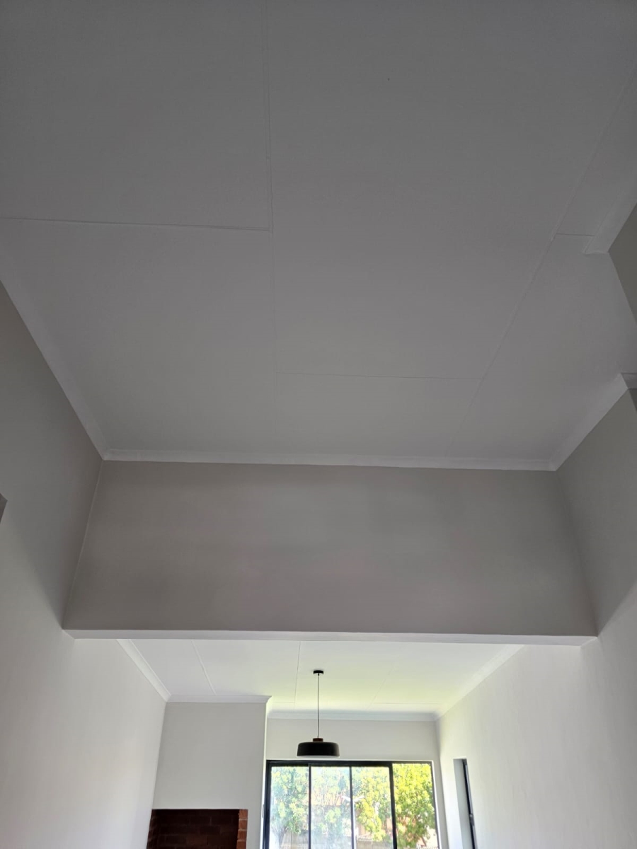 To Let 2 Bedroom Property for Rent in Cashan North West